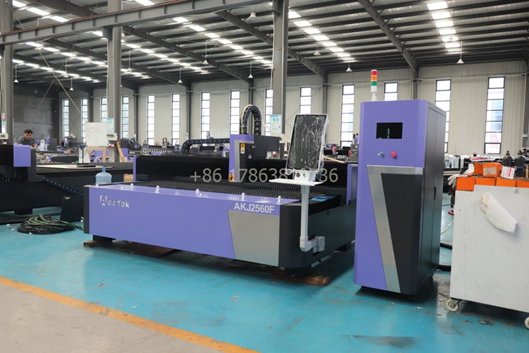 Machine de découpe Laser à Fib - Industrial Laser Cutting Machine avis et prix